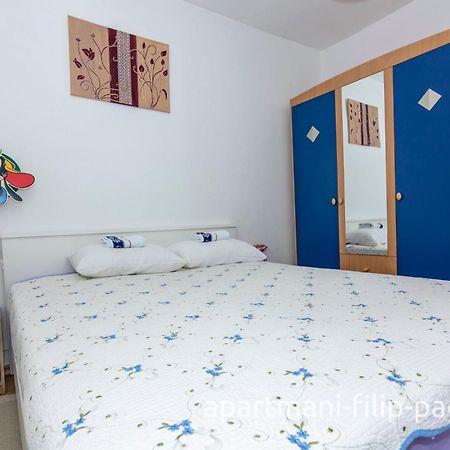 Apartmani Filip Pag Town Esterno foto
