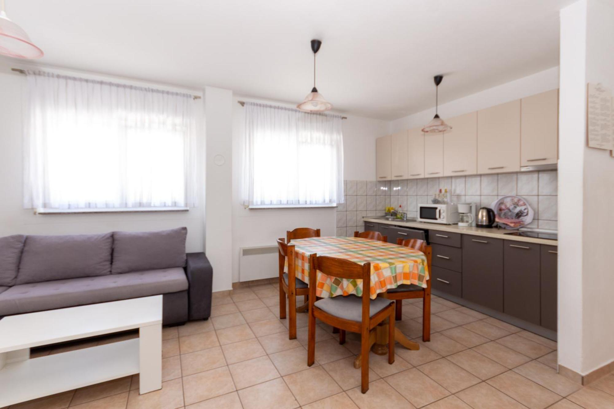 Apartmani Filip Pag Town Esterno foto