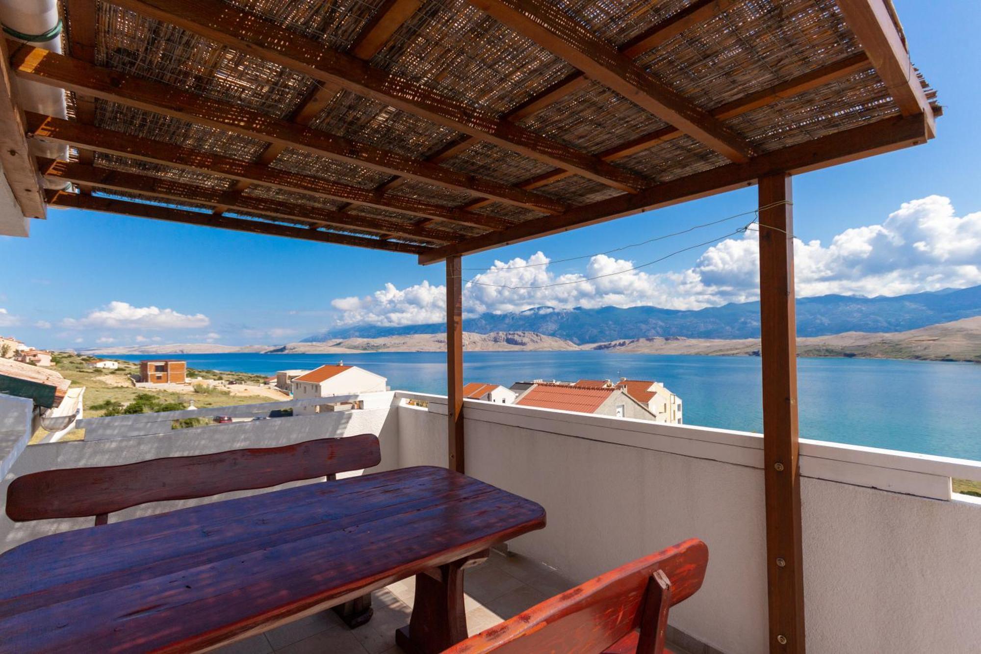 Apartmani Filip Pag Town Esterno foto