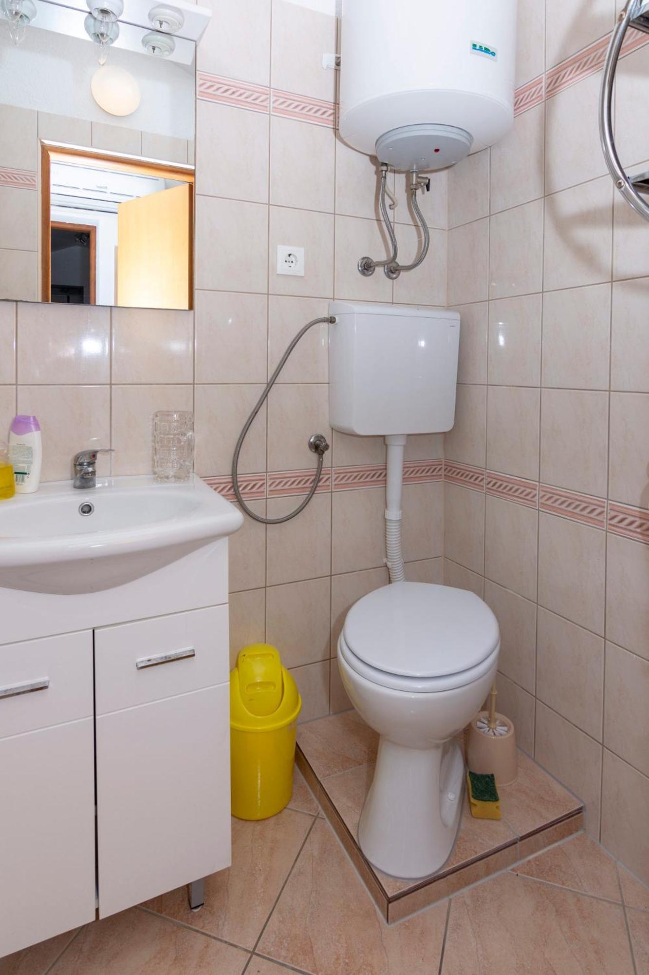 Apartmani Filip Pag Town Esterno foto